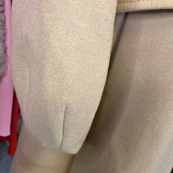 Kate Spade New York
single-breasted wool-blend fit-and-flare coat with faux fur - Picture 8 of 12